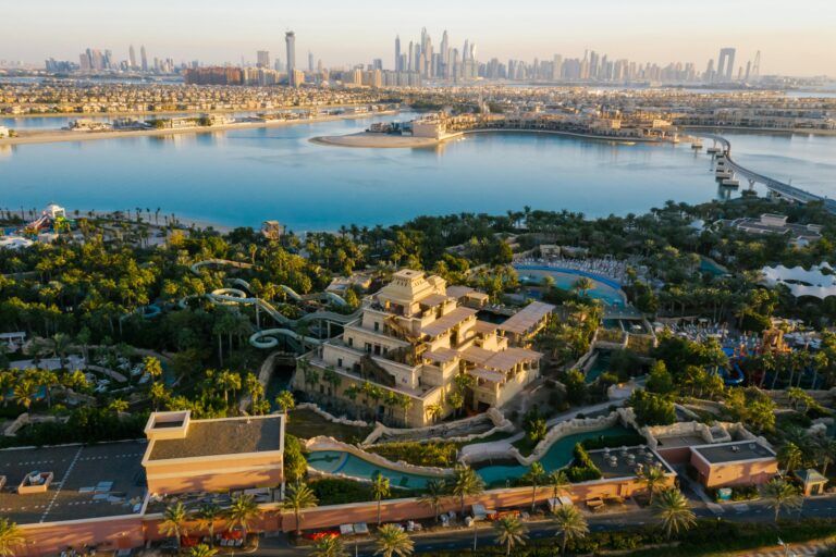 Palm Jumeirah luxury hotel in dubai price booking tour
